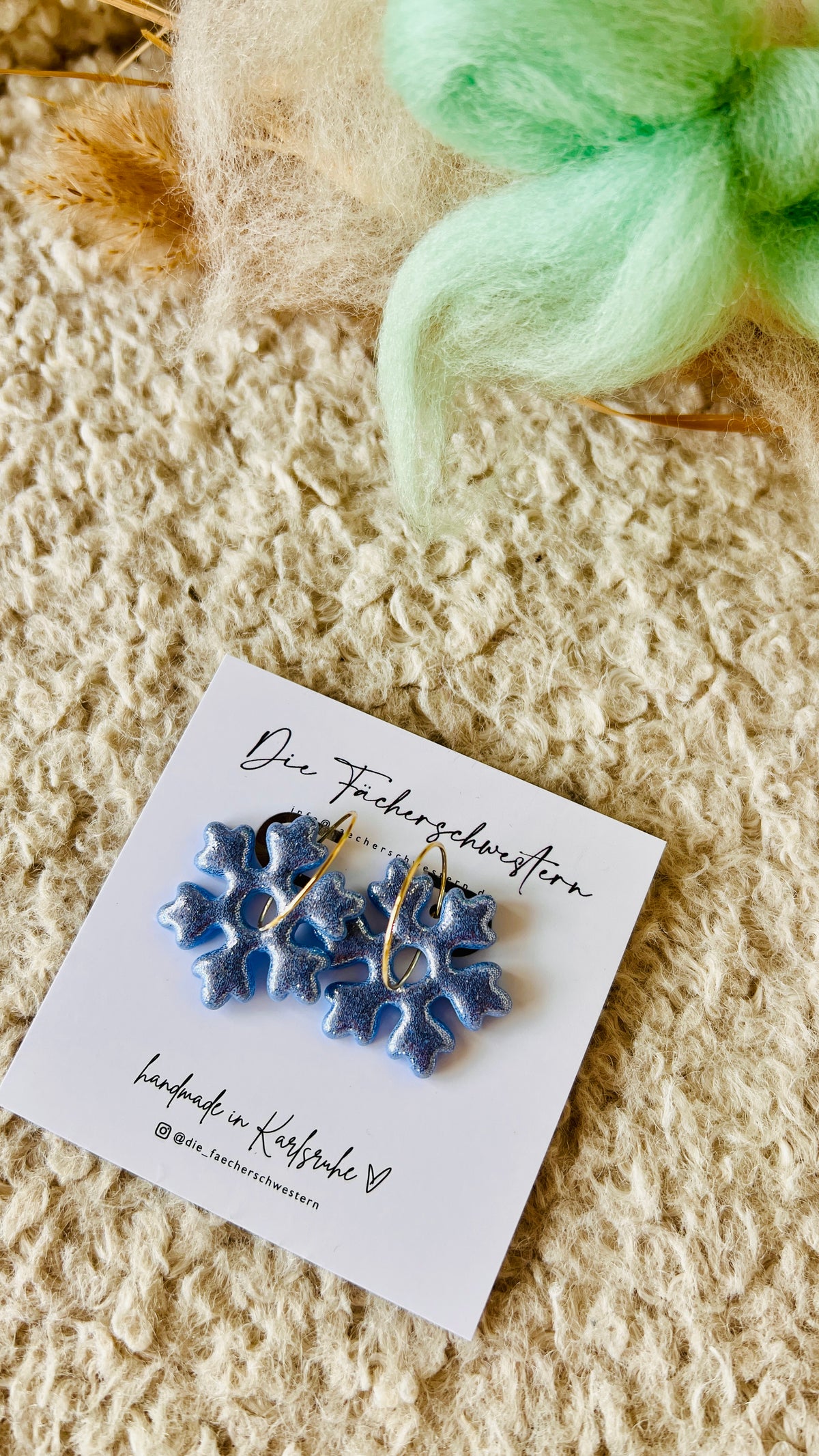 Holiday Season 🎄 | Schneeflocken-Creole eisblau