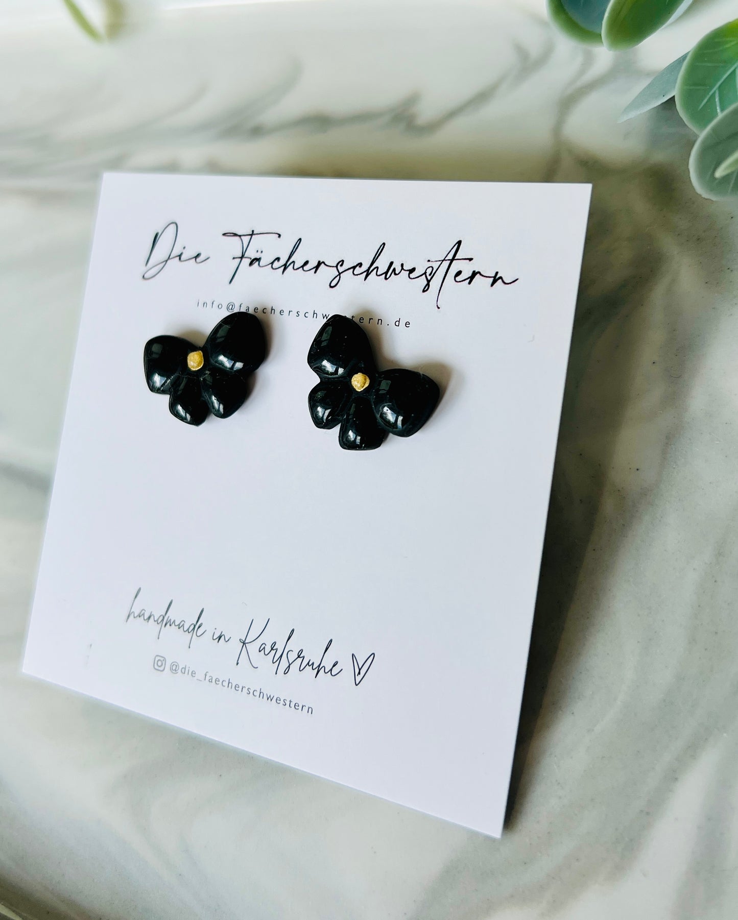 Black & Gold Collection | No. 9