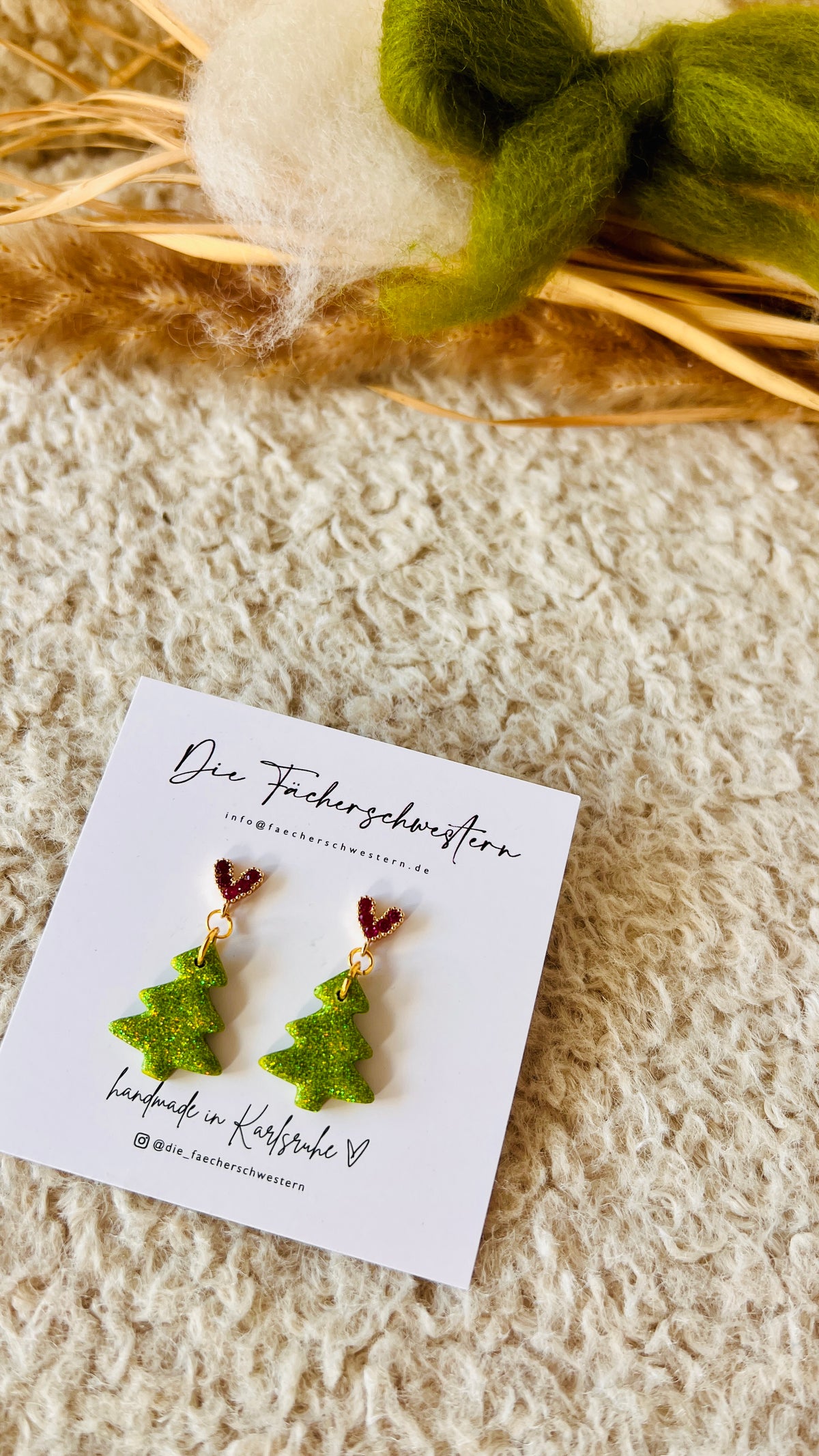 Holiday Season 🎄| Tannenbaum mit Herzzirkonia