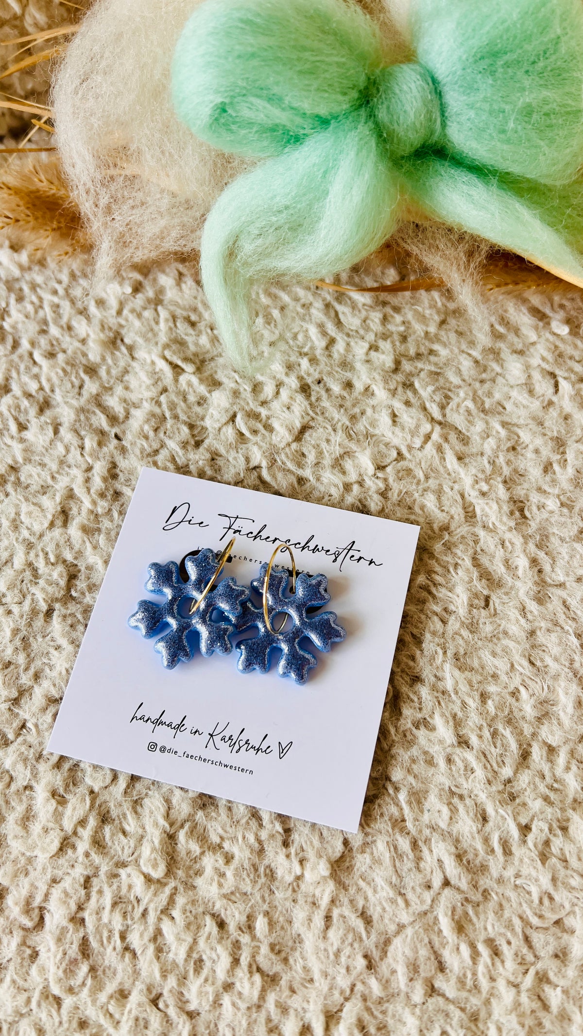 Holiday Season 🎄 | Schneeflocken-Creole eisblau