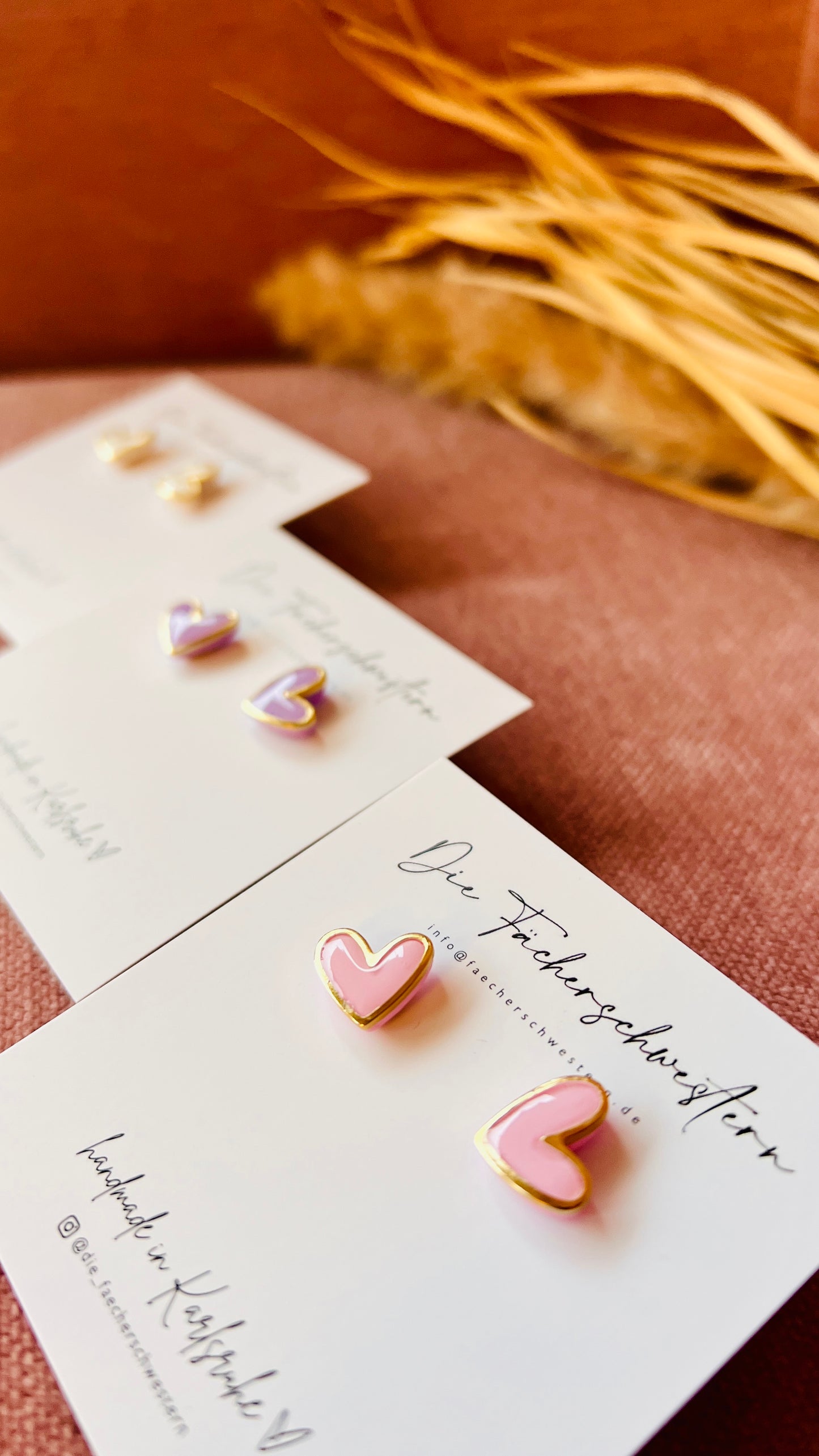 L.O.V.E. ❤️ | Herzchen Ohrstecker (versch. Farben)