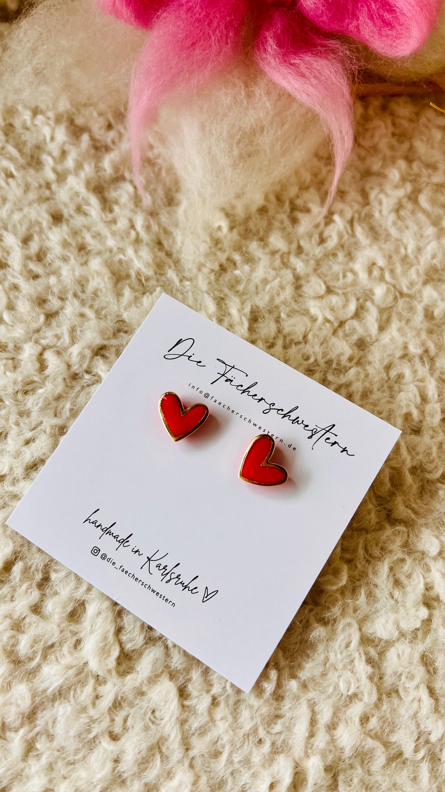 SPRINGVIBES 🌸 | Herzchen Stecker rot