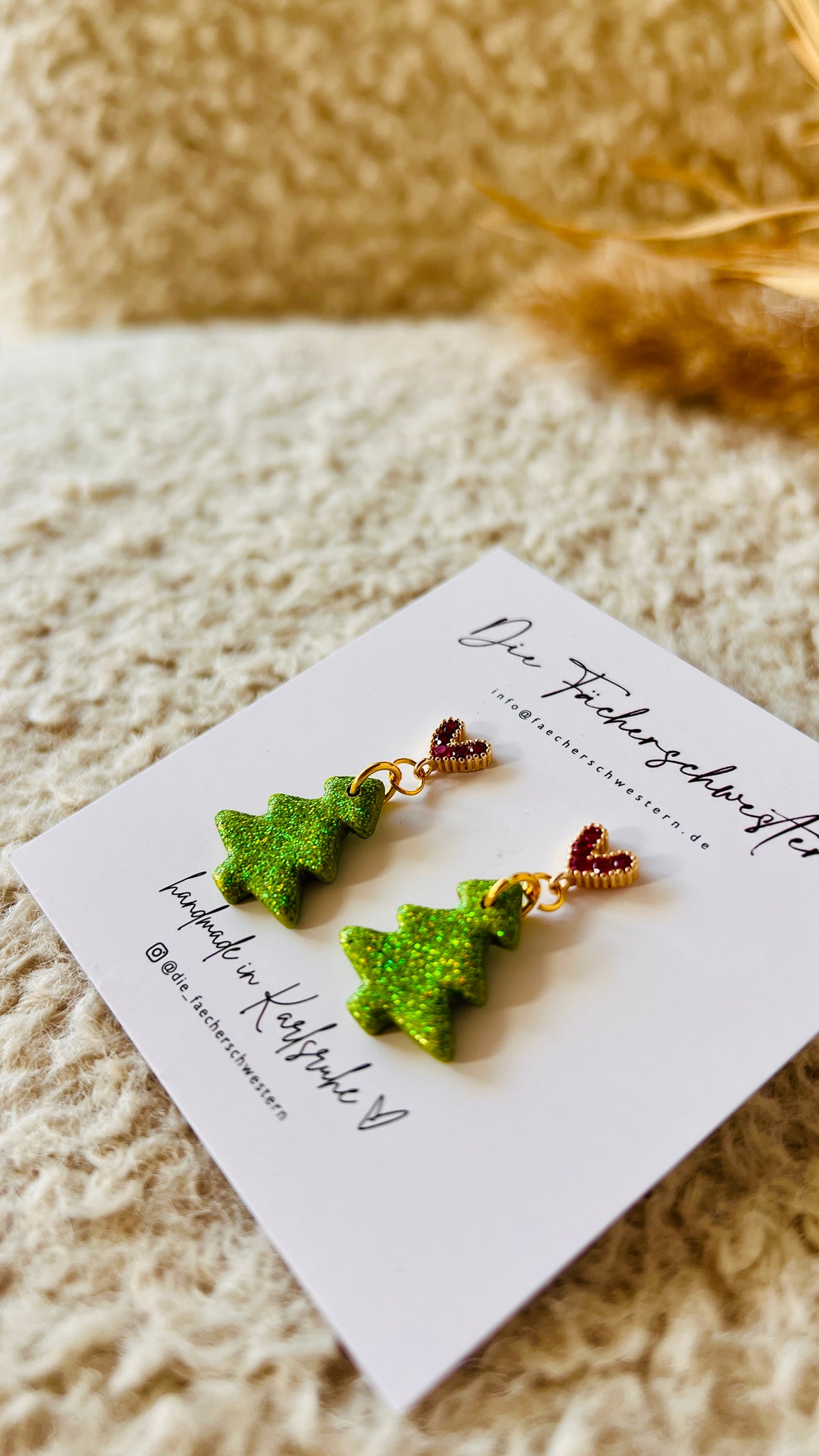 Holiday Season 🎄| Tannenbaum mit Herzzirkonia