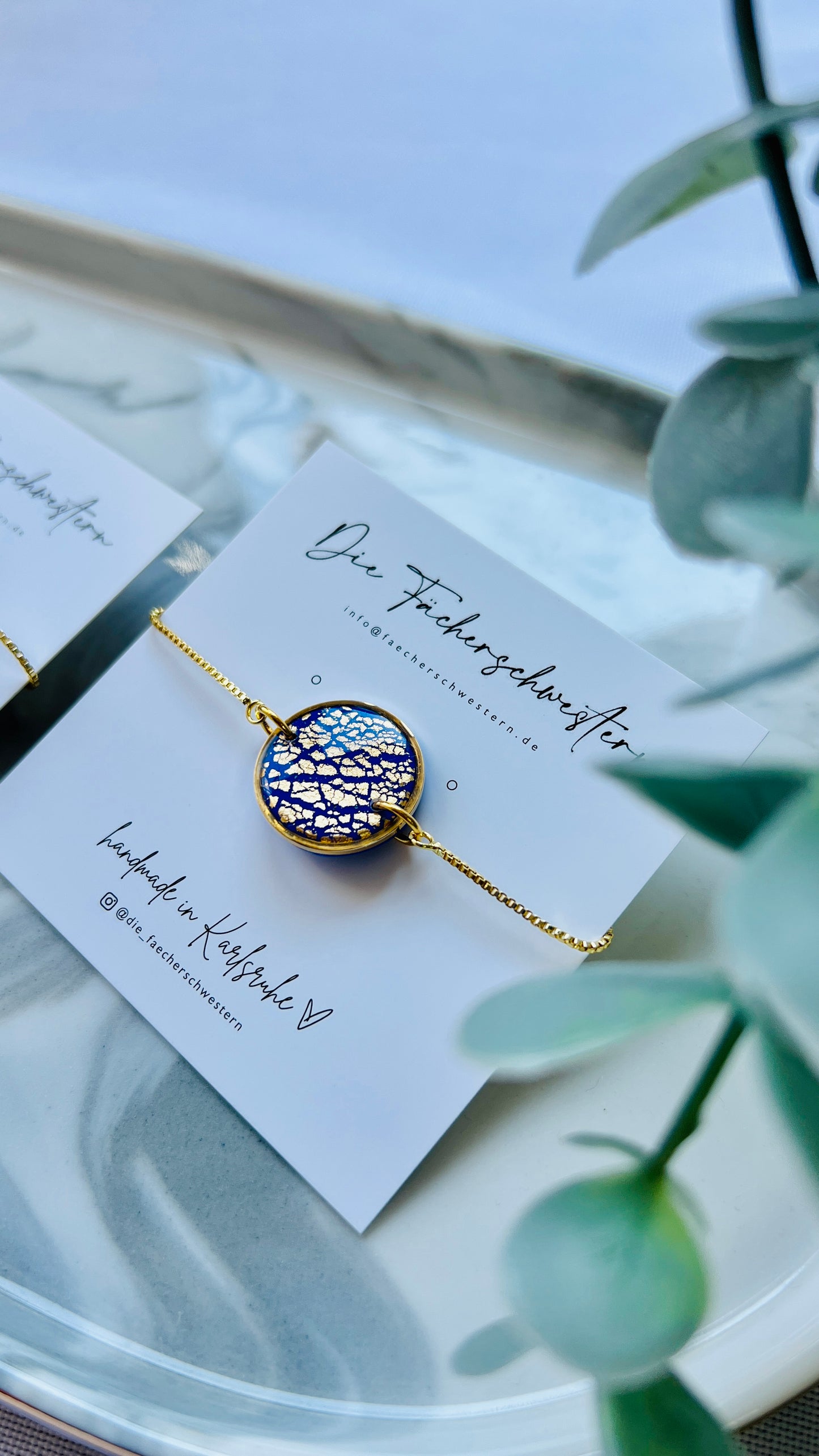 Armband mit Goldeffekt (versch. Farben)