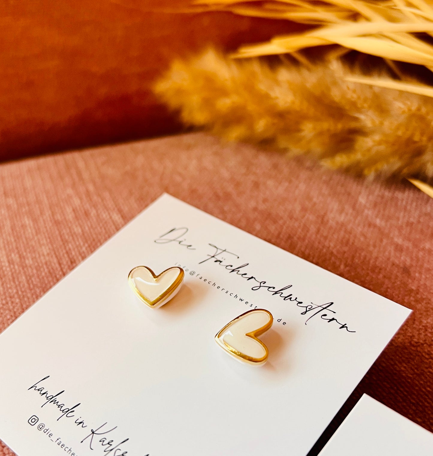 L.O.V.E. ❤️ | Herzchen Ohrstecker (versch. Farben)