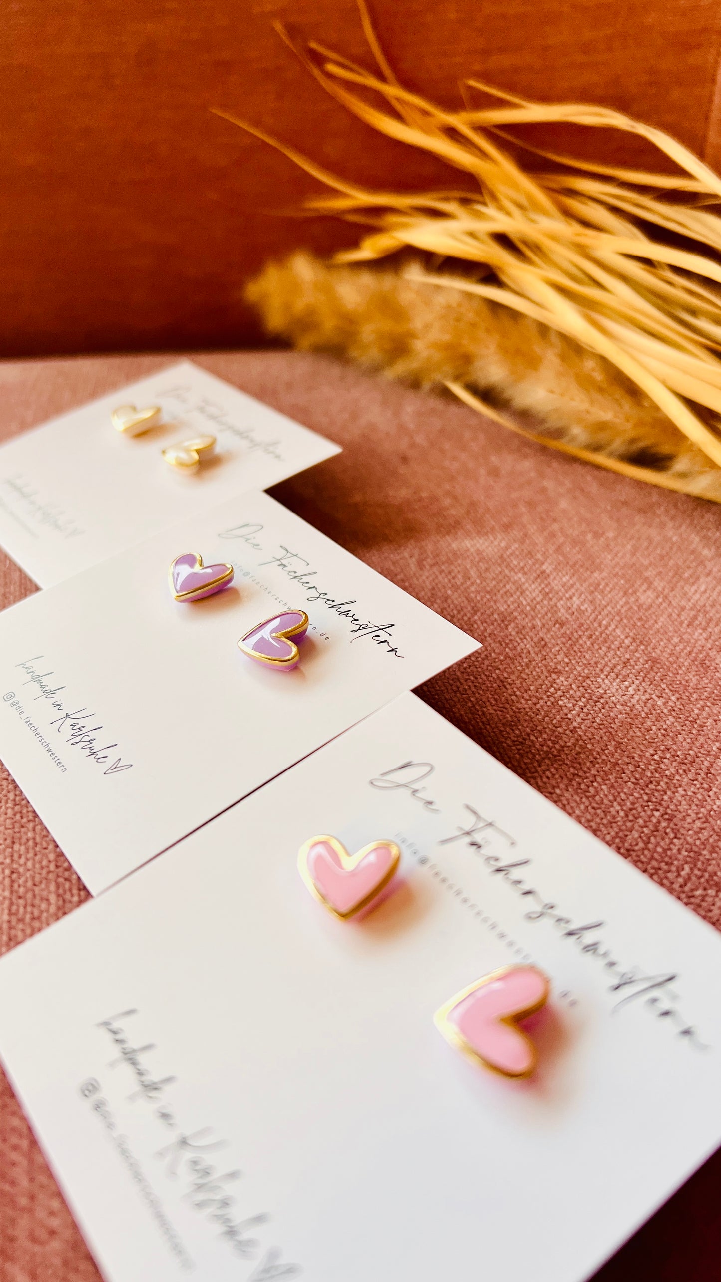 L.O.V.E. ❤️ | Herzchen Ohrstecker (versch. Farben)