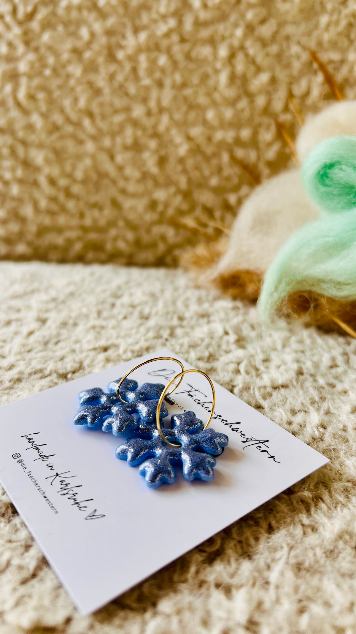 Holiday Season 🎄 | Schneeflocken-Creole eisblau