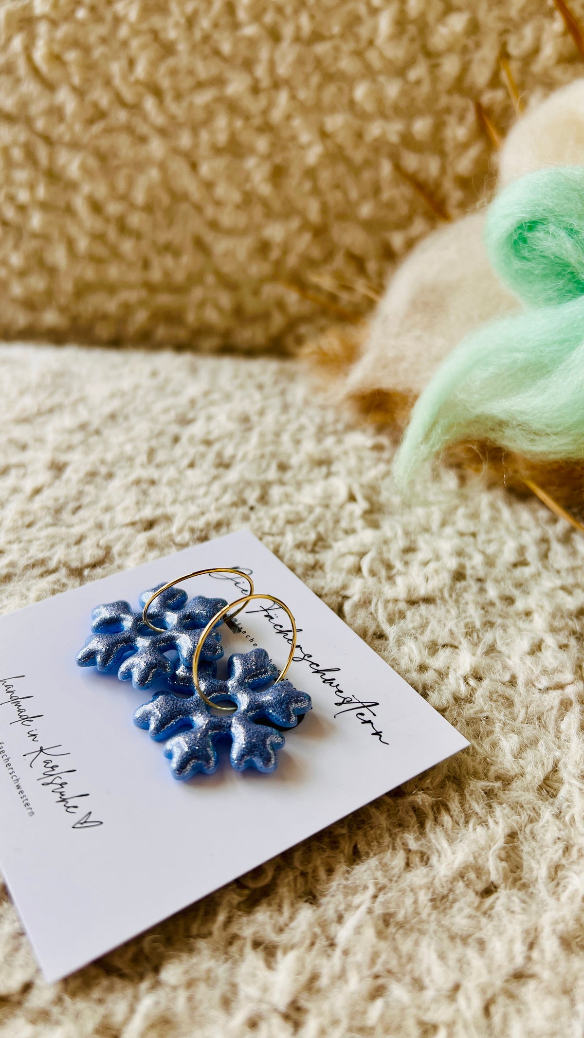 Holiday Season 🎄 | Schneeflocken-Creole eisblau