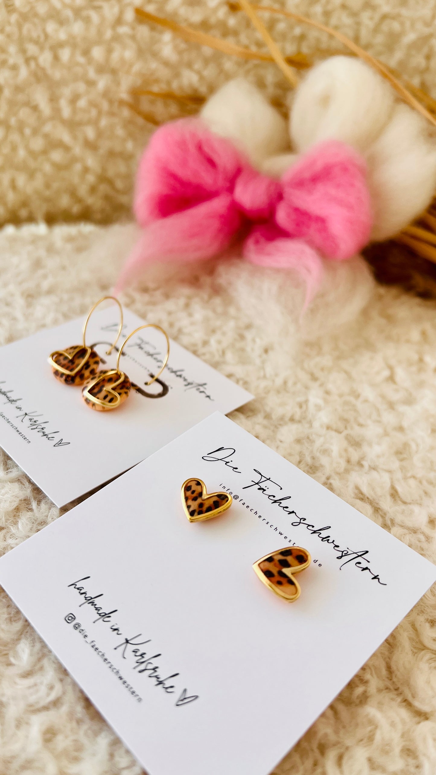 Herzchen Ohrstecker - Leoprint/peach